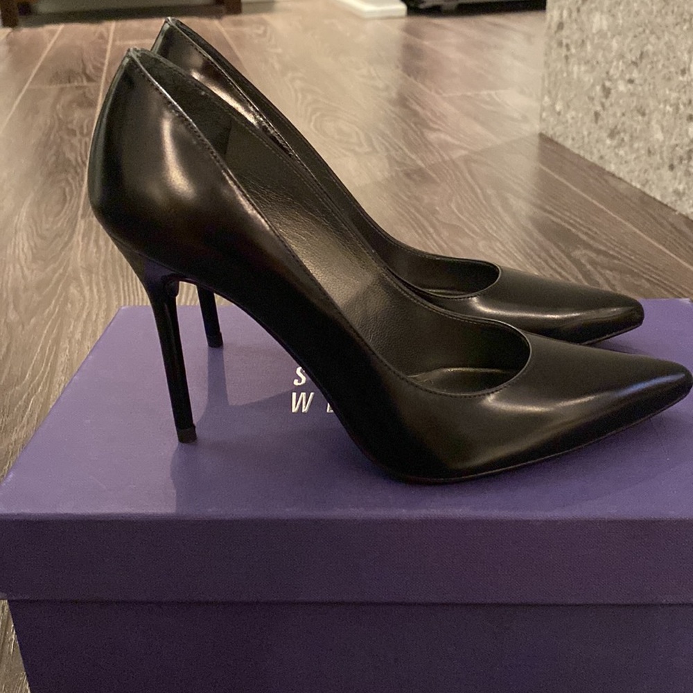 Brand new, never worn black Stuart Weitzman pumps. - Picture 2 of 4
